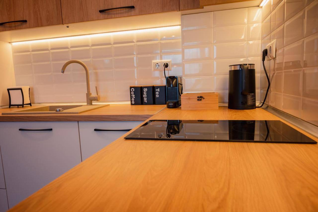 Emerald Suite With Private Parking Varna Exterior foto